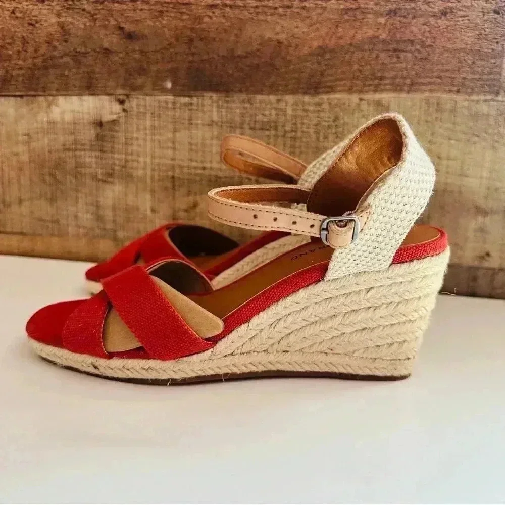 NWOT Lucky Brand Maeylee Espadrille Wedge Sandals